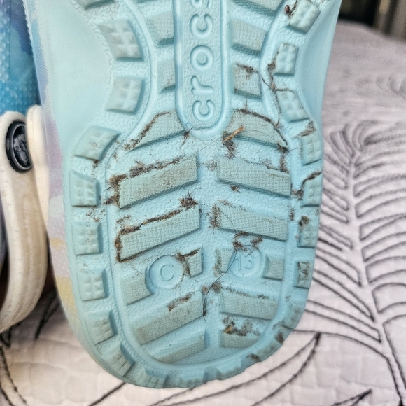 VGUC Crocs Pastel Cloud Clog Fleece Lined Girls 13 Multicolor - Picture 15 of 16